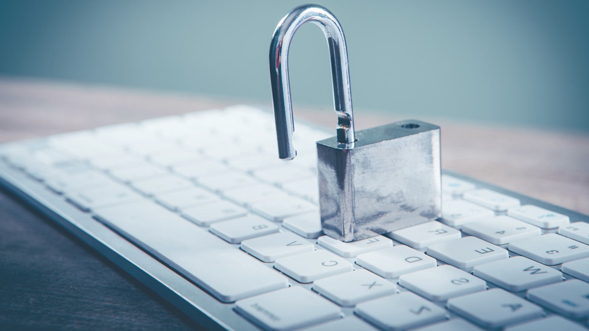 Automatisation de contenu IA pour entreprises : construire un système éditorial fiable, sécurisé et fidèle à votre marque